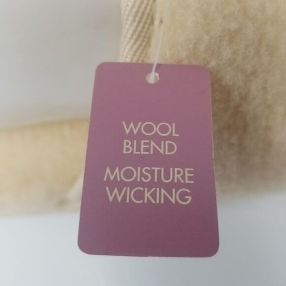 NWT IVORY SOFT WOOL BLEND SLIP ON HOUSESHOES. SIZES 6, 10, 11. - Picture 5 of 14